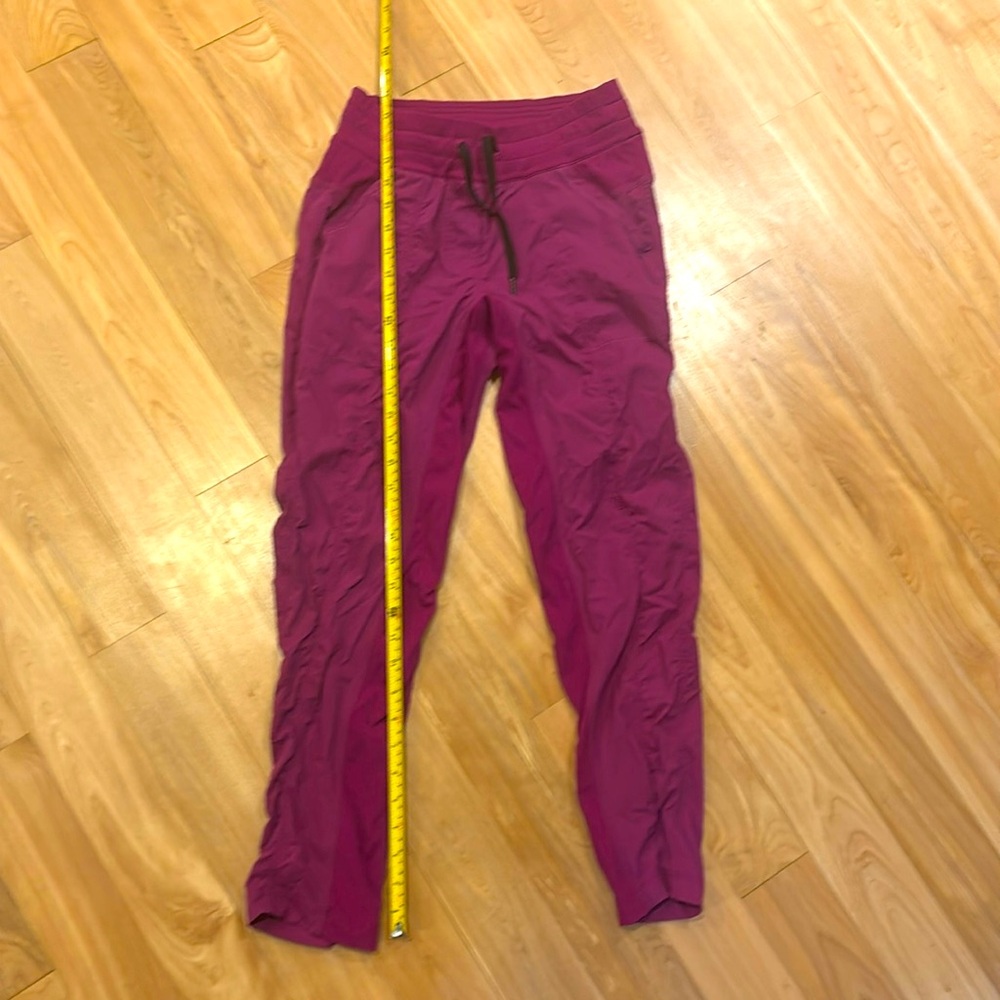 Lululemon Capri studio pants